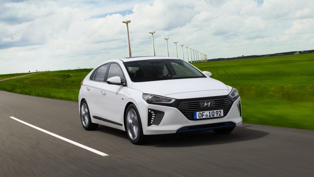 Hyundai Ioniq Hybrid, sguardo al futuro: la prova