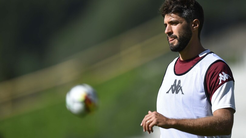Calciomercato, Genoa su Rossettini. Si tratta Maxi Lopez