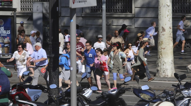 Dramma a Barcellona: furgone contro la folla