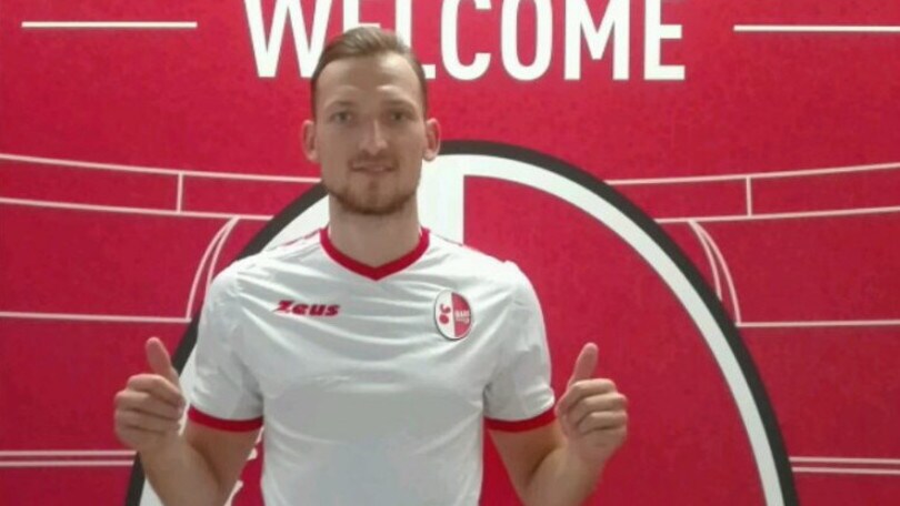 Calciomercato Bari, ufficiale l'ex Lazio Kozak