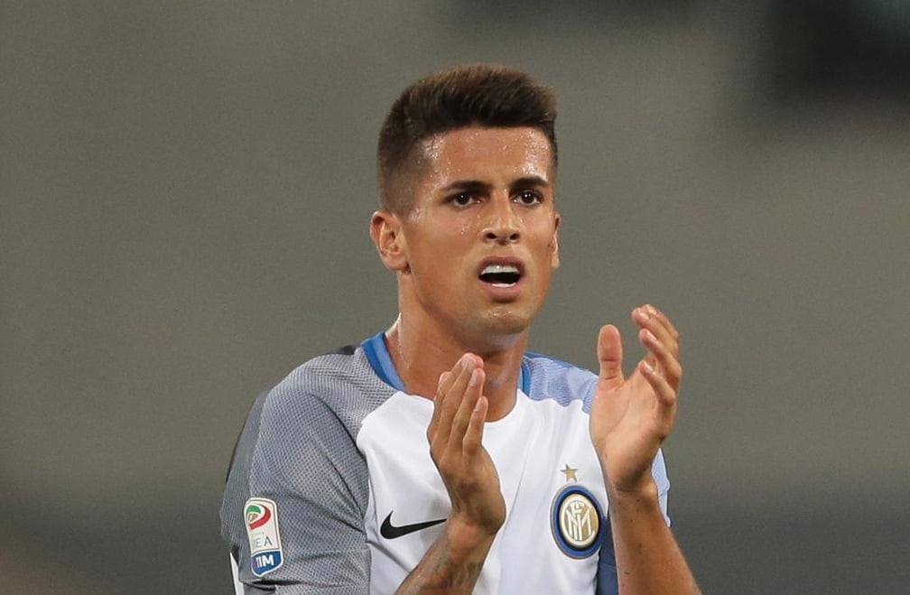 Inter, distrazione al legamento collaterale per Cancelo: fuori 5-6 settimane