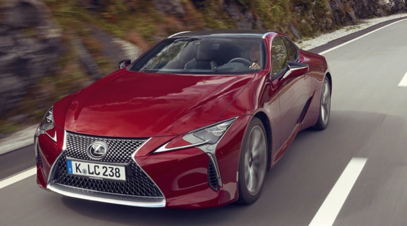 Lexus LC500 Hybrid, lusso anticonformista: la prova su strada
