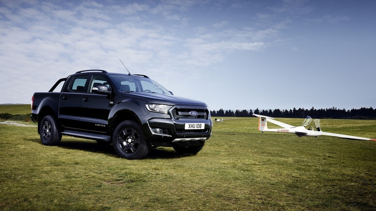 Ford Ranger, a Francoforte arriva la Black Edition
