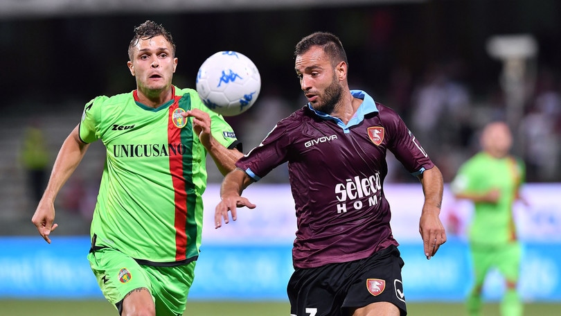 Serie B Salernitana, Vitale dal dischetto riprende l'Unicusano Ternana: termina 3-3