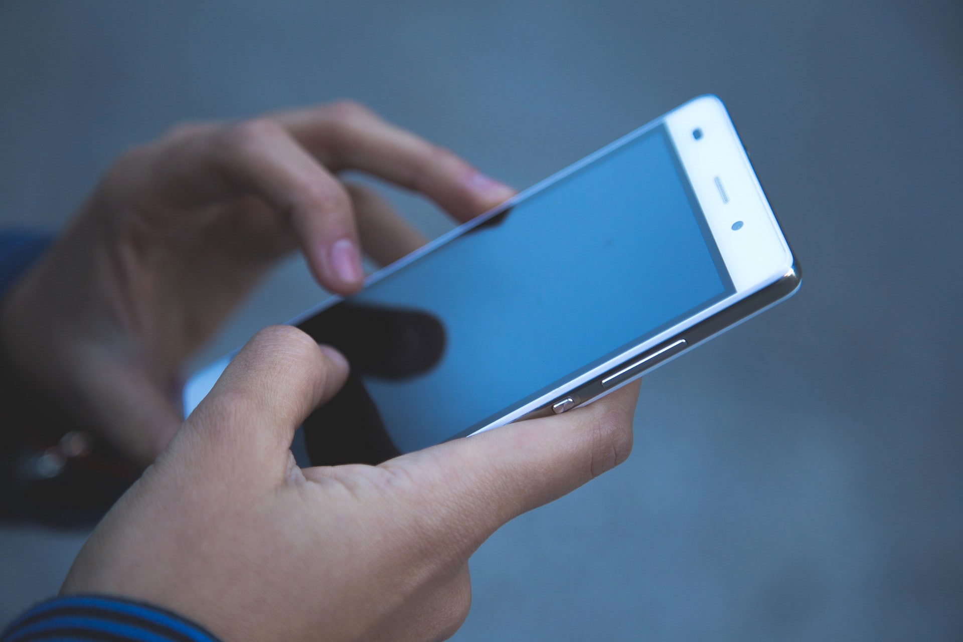 Ecco il primo telefono senza batteria