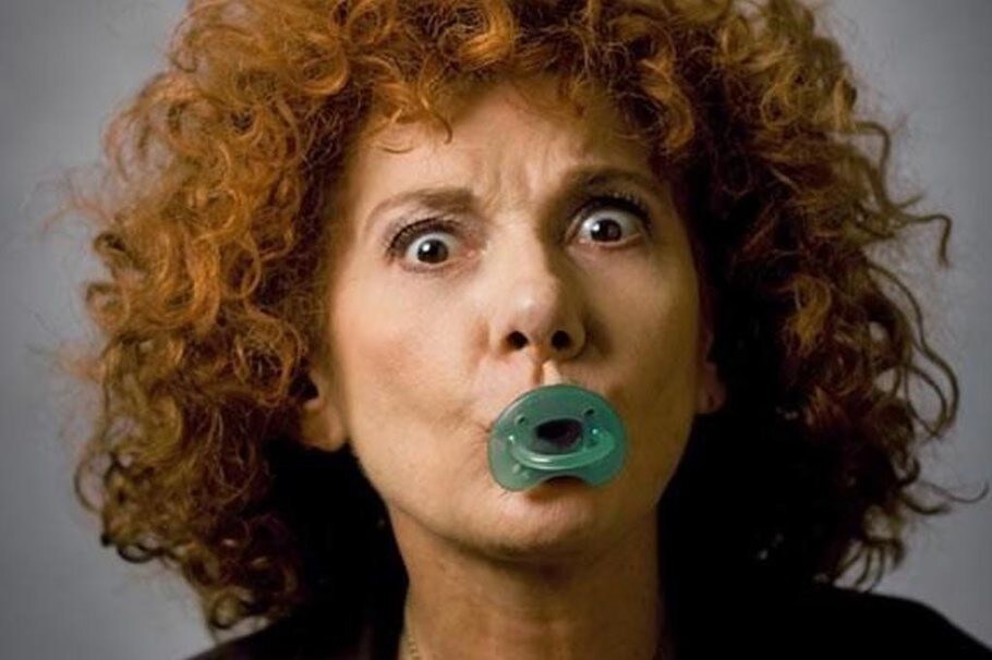 Cinzia Leone e la “mammità” “All’ombra del Colosseo”