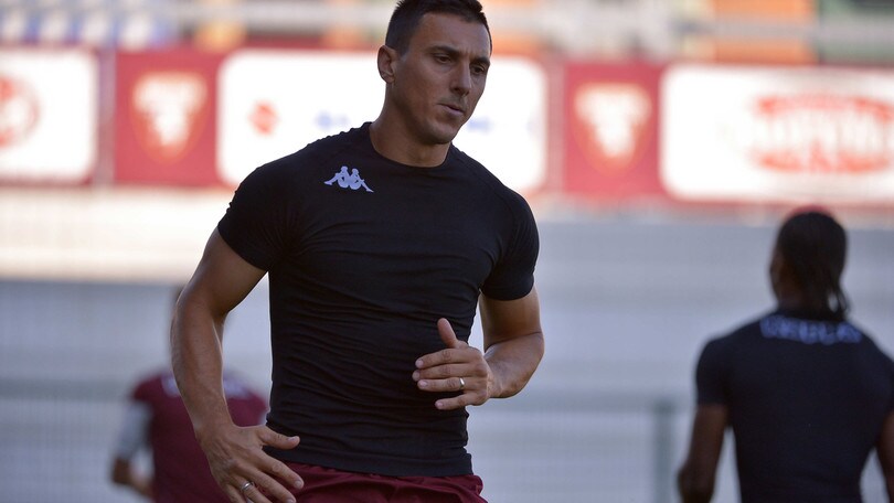 Serie A Torino, seduta di scarico. Burdisso: «Testa al Milan»
