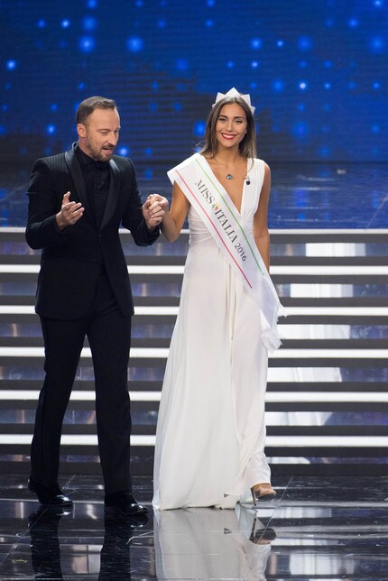 <p>E' una studentessa di giurisprudenza di 21 anni di Vallarsa, un piccolo comune in provincia di Trento. Seconda classificata la 19enne Laura Codén di Feltre, in provincia di Belluno</p>
