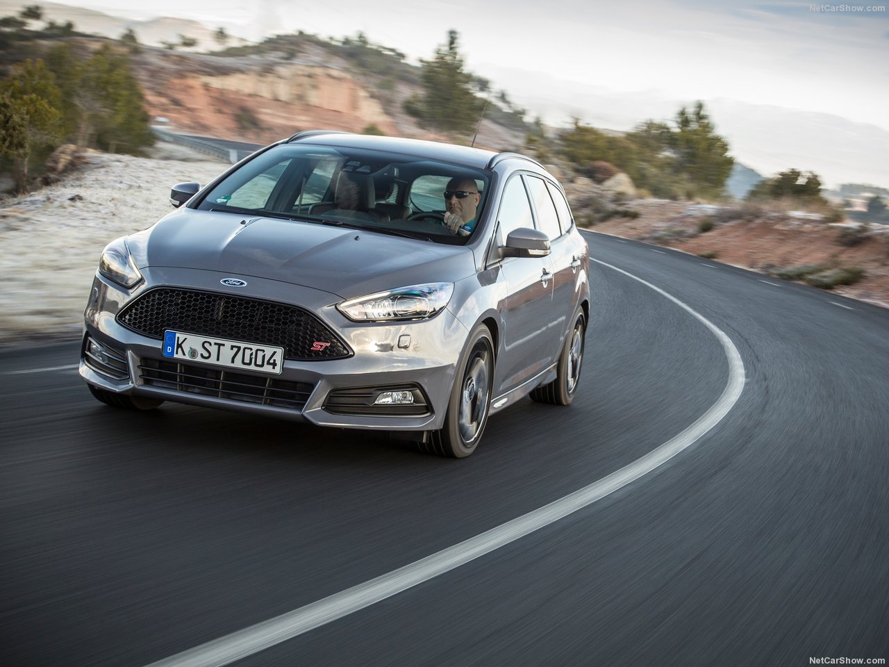 Ford Focus ST3 Wagon, sportività in famiglia: prova su strada