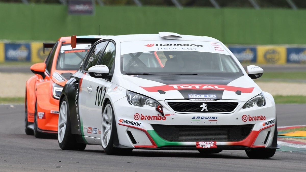 TCR, a Imola il battesimo del fuoco con la Peugeot 308 RC