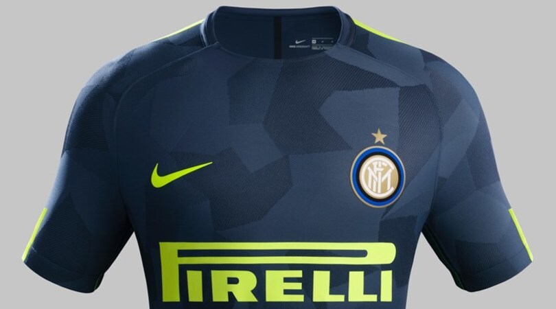 Inter, svelata la terza maglia 2017-18: è blu