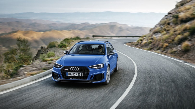 Audi RS4 Avant: station wagon da 450 cavalli