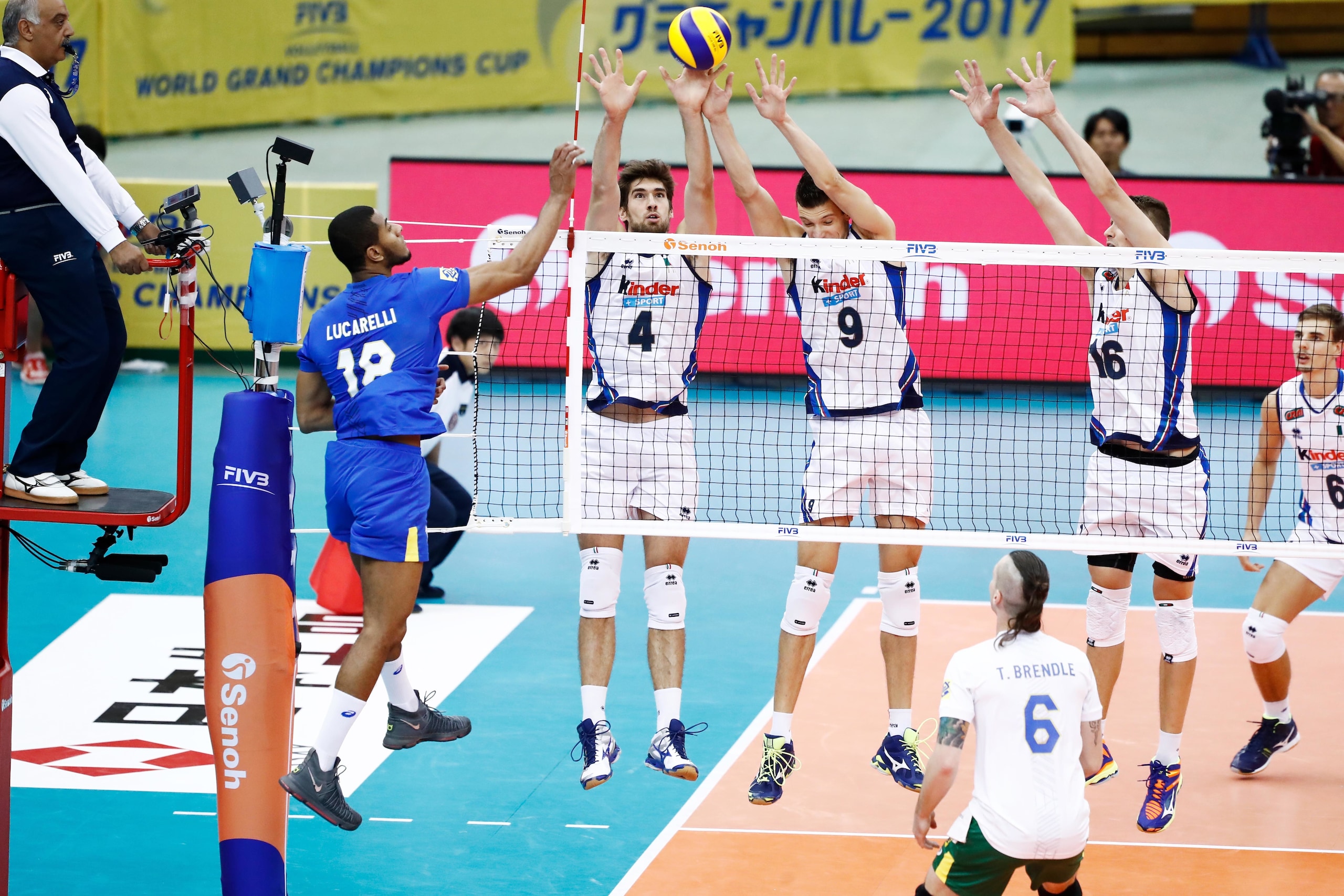Volley: per l'Italia vittoria di prestigio contro il Brasile