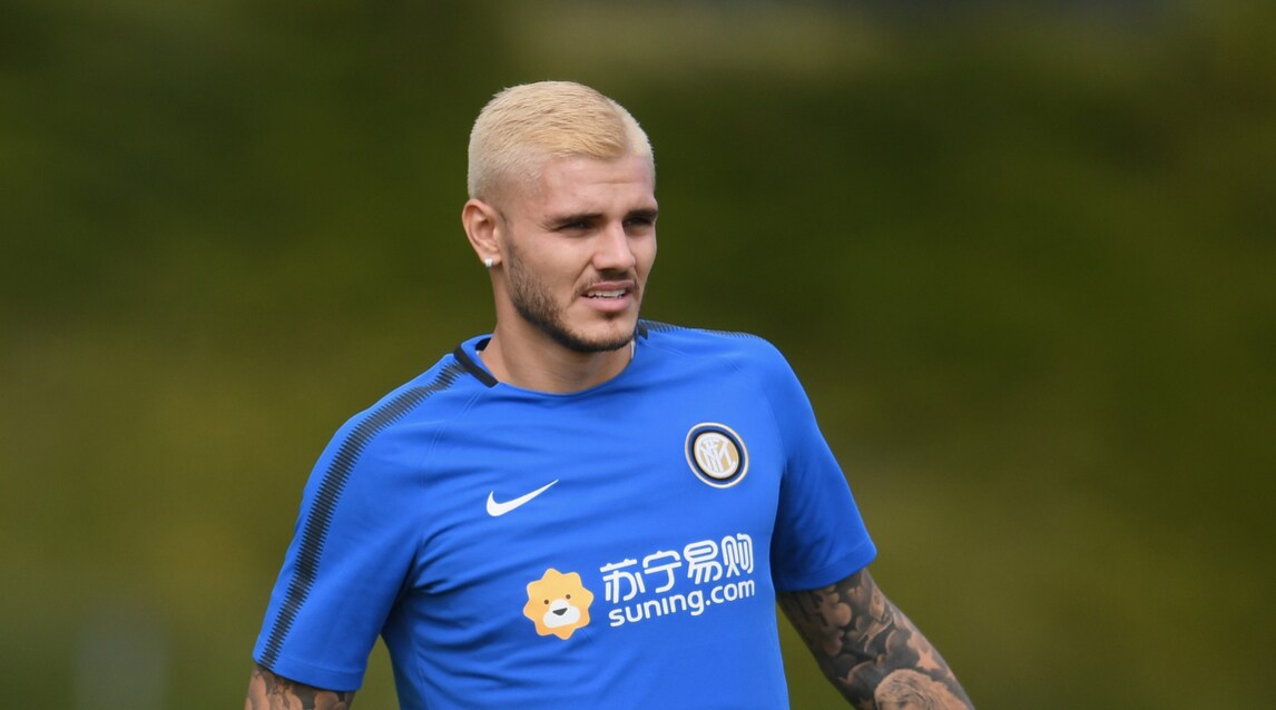 Nuovo look per Icardi Maurito sceglie il biondo platino