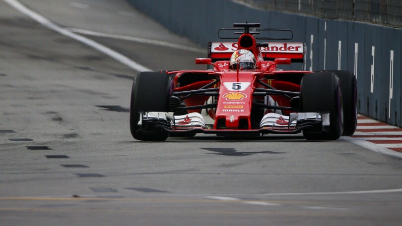 F1, Singapore: capolavoro Vettel, è pole!