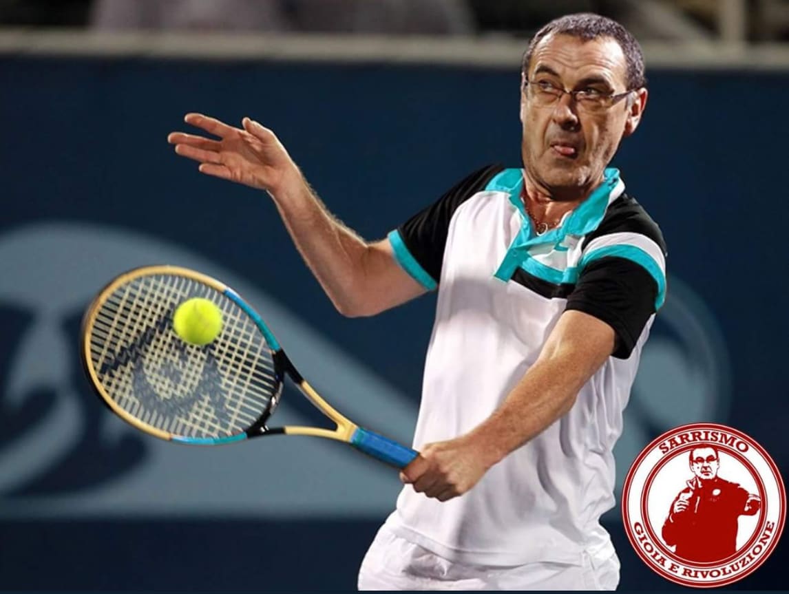 Il Napoli gioca a tennis con il Benevento, l'ironia sul web