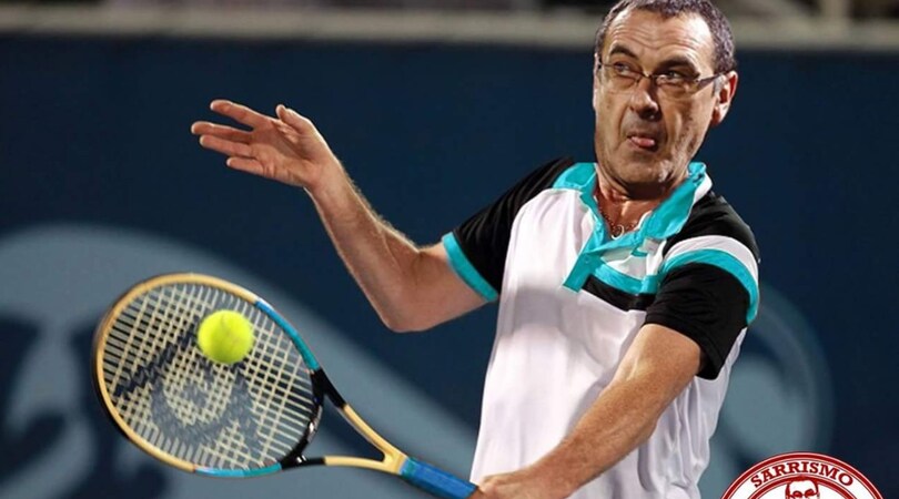 Il Napoli gioca a tennis con il Benevento, l'ironia sul web