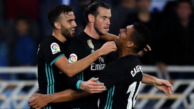 Un Real Madrid da record si riavvicina al Barcellona: 1-3 alla Real Sociedad