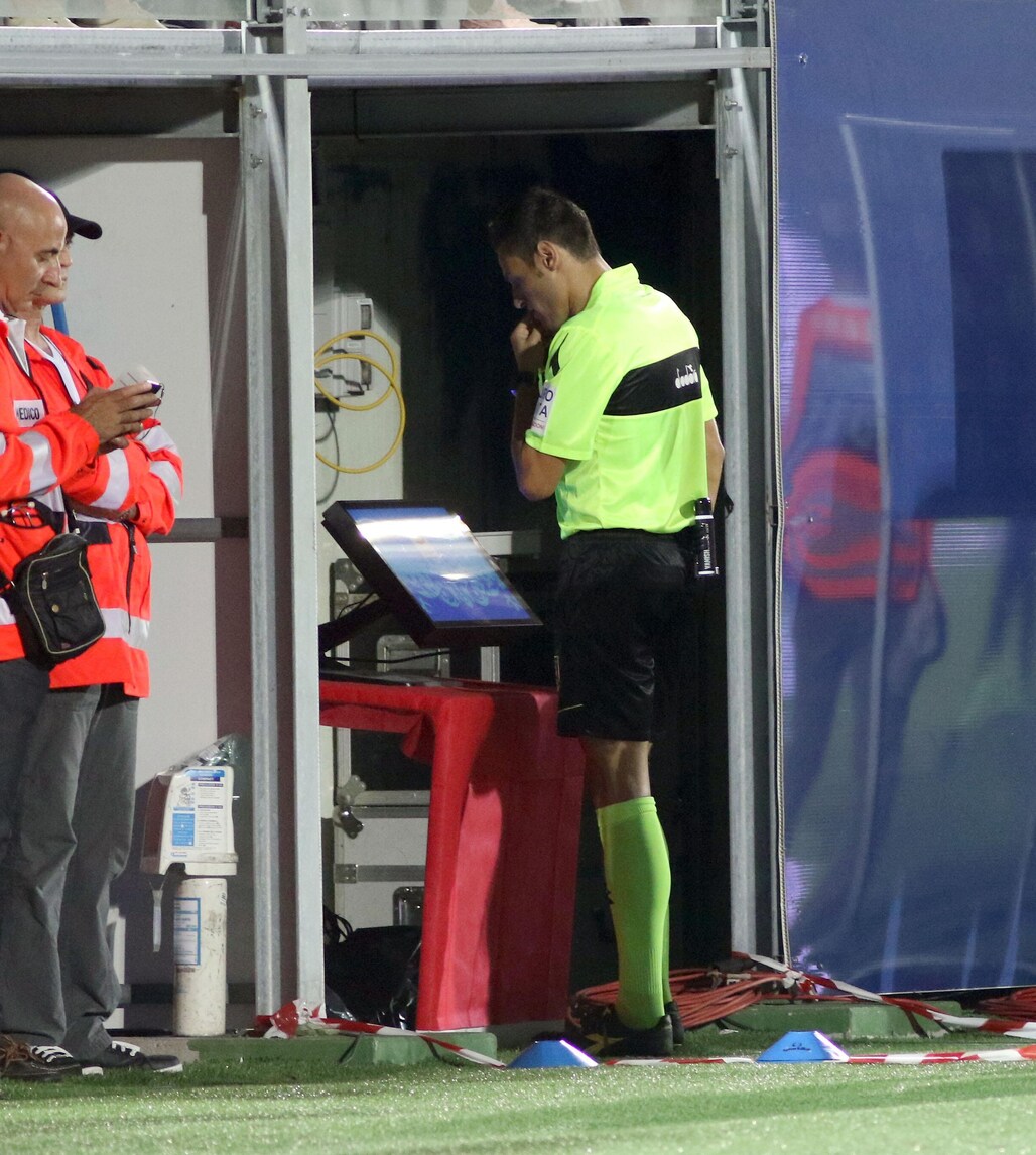 Serie A, moviola: Var e Goal line, ma che errori Mariani!