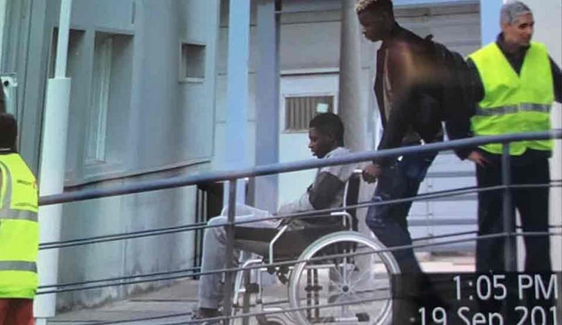 Dembélé lascia Barcellona sulla sedia a rotelle: direzione Finlandia per l'operazione