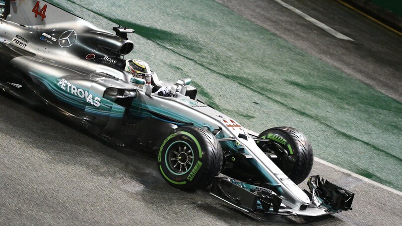 F1, Ferrari out a Singapore: Hamilton vola a 1,20