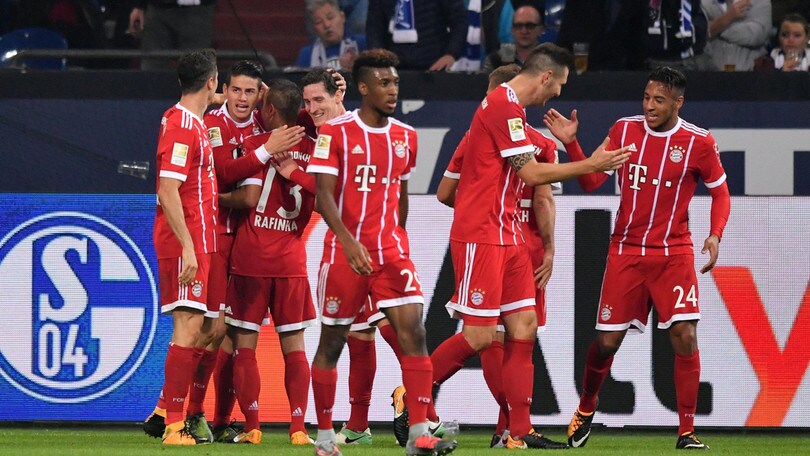 James Rodriguez show con il Bayern, Schalke ko