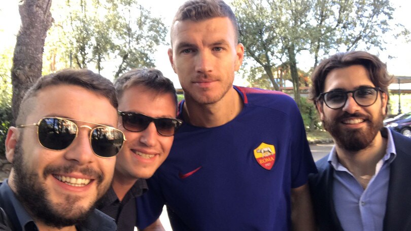 Roma, allenamento sul campo del Grand Hotel di Telese: che entusiasmo tra i tifosi!