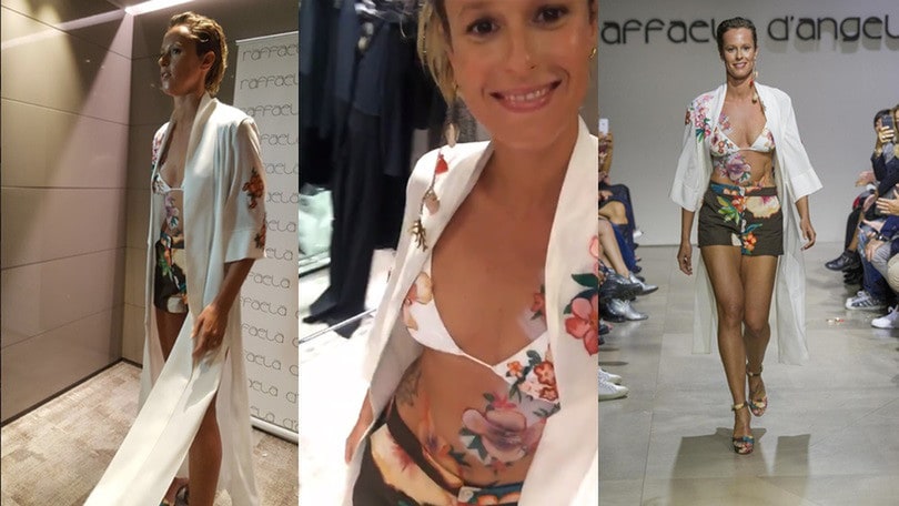 Federica Pellegrini sfila in bikini a Milano