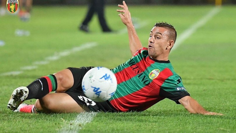 Serie B, tra errori e regali l'Unicusano Ternana cede a Bari