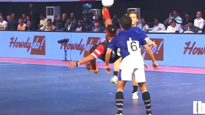 Ronaldinho dà spettacolo nel calcio a 5