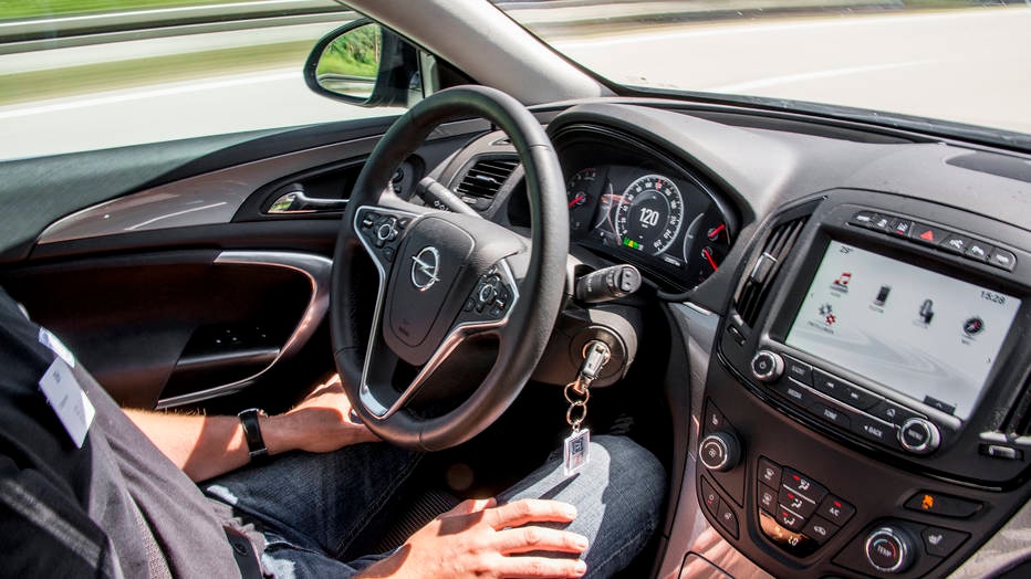 Come funzionano i sei livelli della guida autonoma