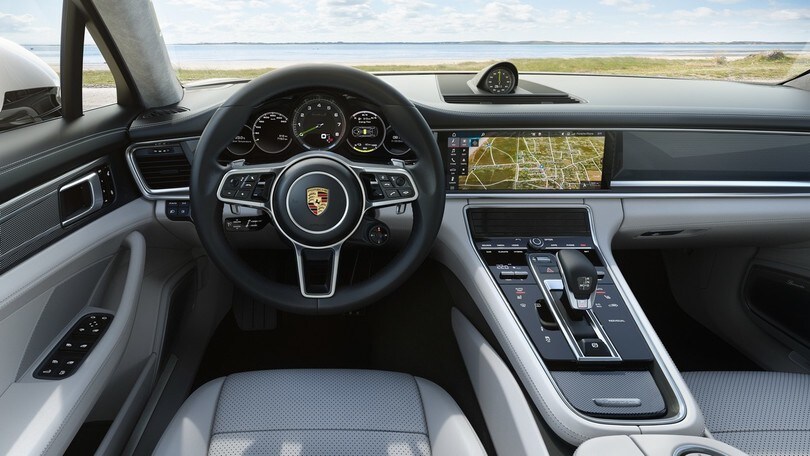 Porsche Panamera Turbo Sport Turismo E-Hybrid, foto