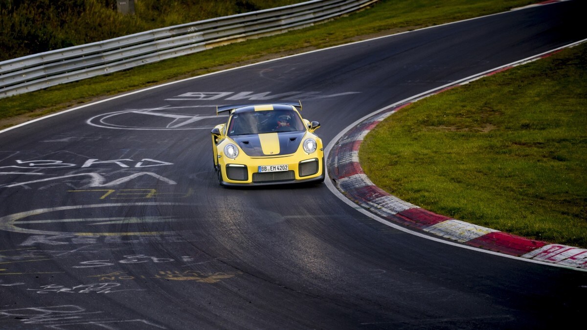 Porsche 911 GT2 RS, è lei la nuova regina del Nurburgring