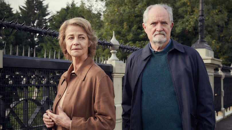 L'altra metà della storia, al cinema il film con Charlotte Rampling