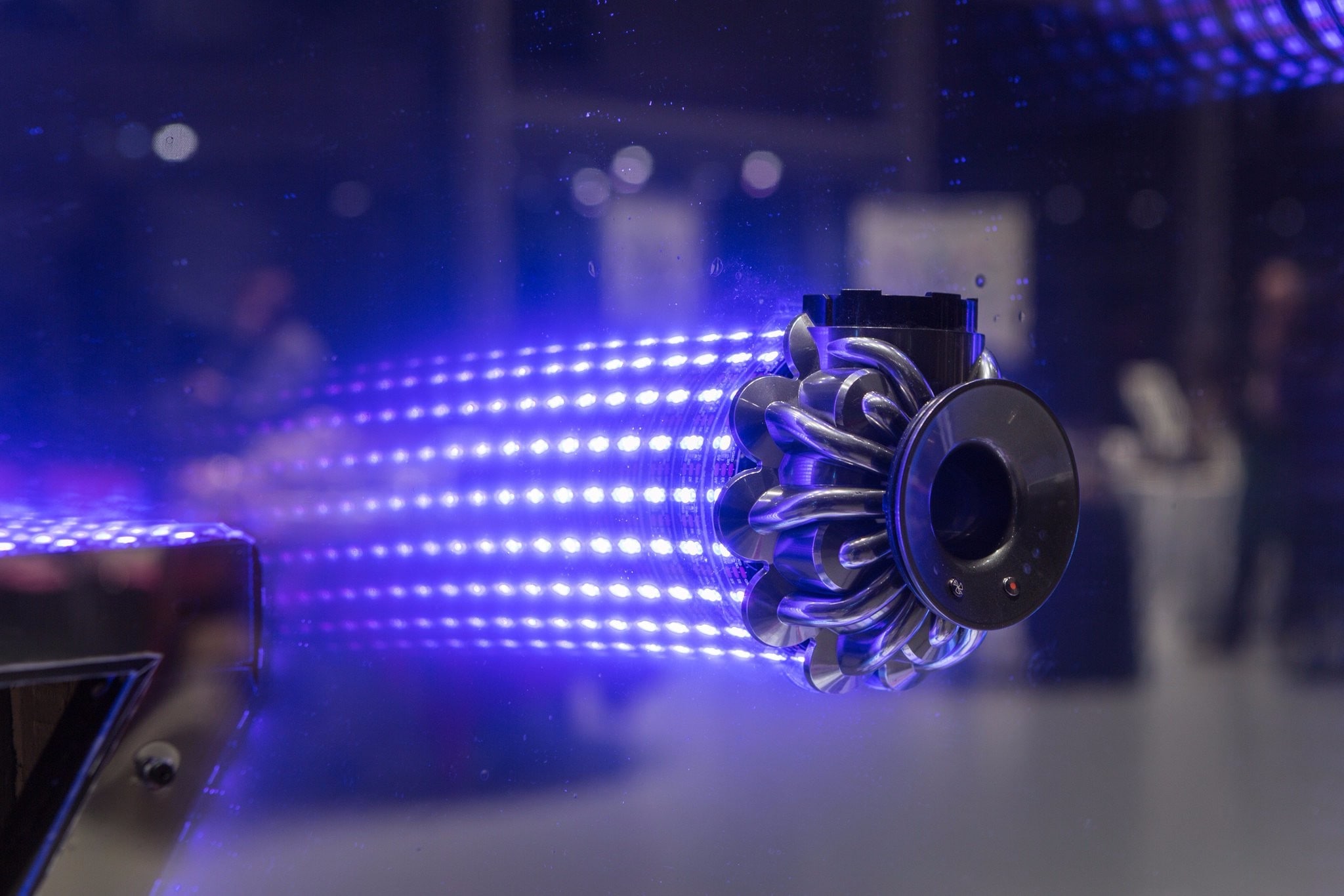 Dyson, dagli aspirapolvere al prototipo di auto elettrica