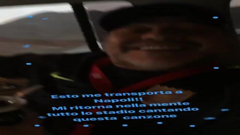 Maradona canta 'O surdato 'nnammurato