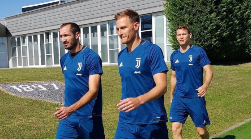 Il ds dello Schalke stuzzica la Juventus: ««Se Höwedes vuole, lo curiamo noi»