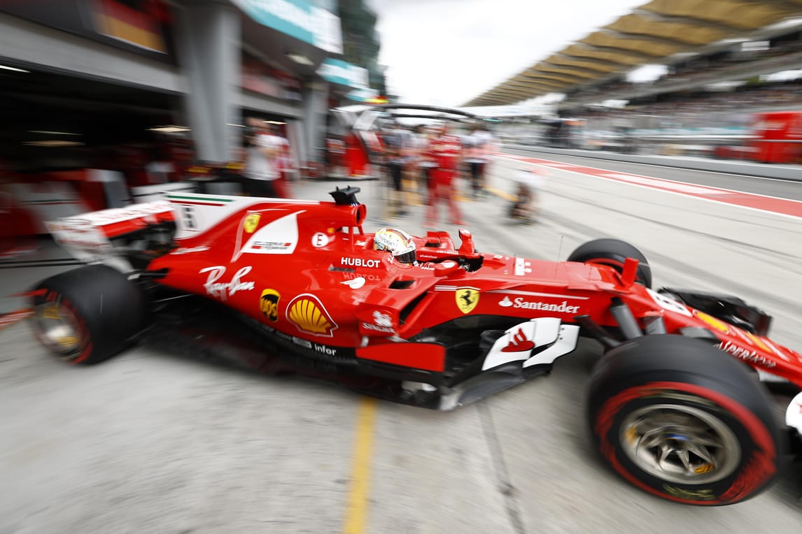 F1 Malesia, beffa Vettel. Il tedesco: «Sistemeremo tutto»
