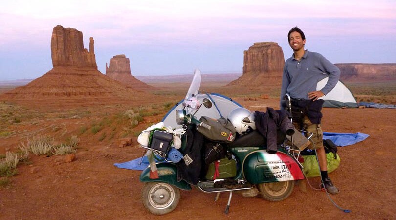 Sulle strade del mondo con una Vespa del ‘68