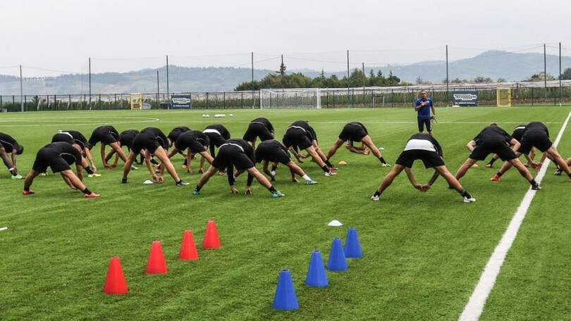 Serie B, gli squalificati: tre turni a Scognamiglio. «Ginocchiata in faccia»