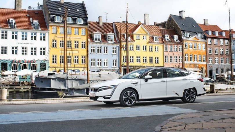 Honda Clarity Fuel Cell, immagini live