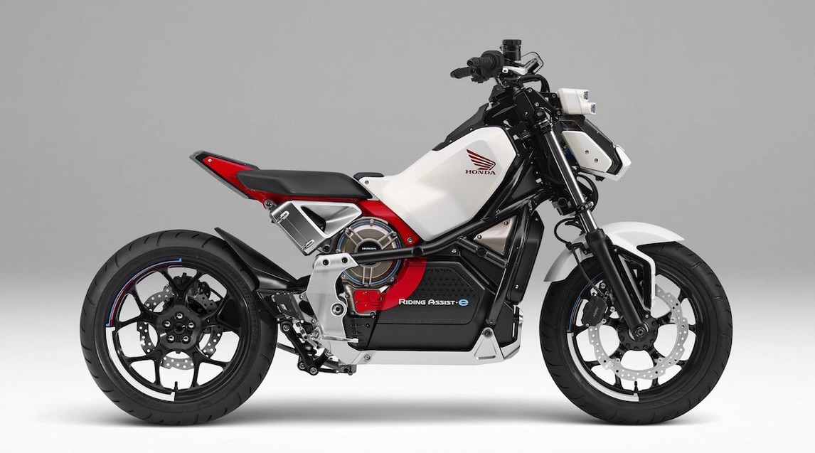 Honda Riding Assist-e, la moto elettrica a guida autonoma