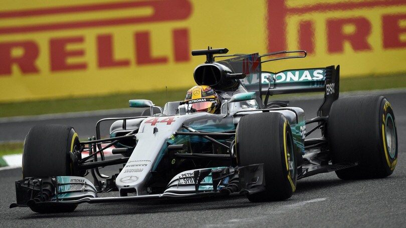 F1 Suzuka, Hamilton: «Pole fantastica, le Ferrari saranno veloci in gara»