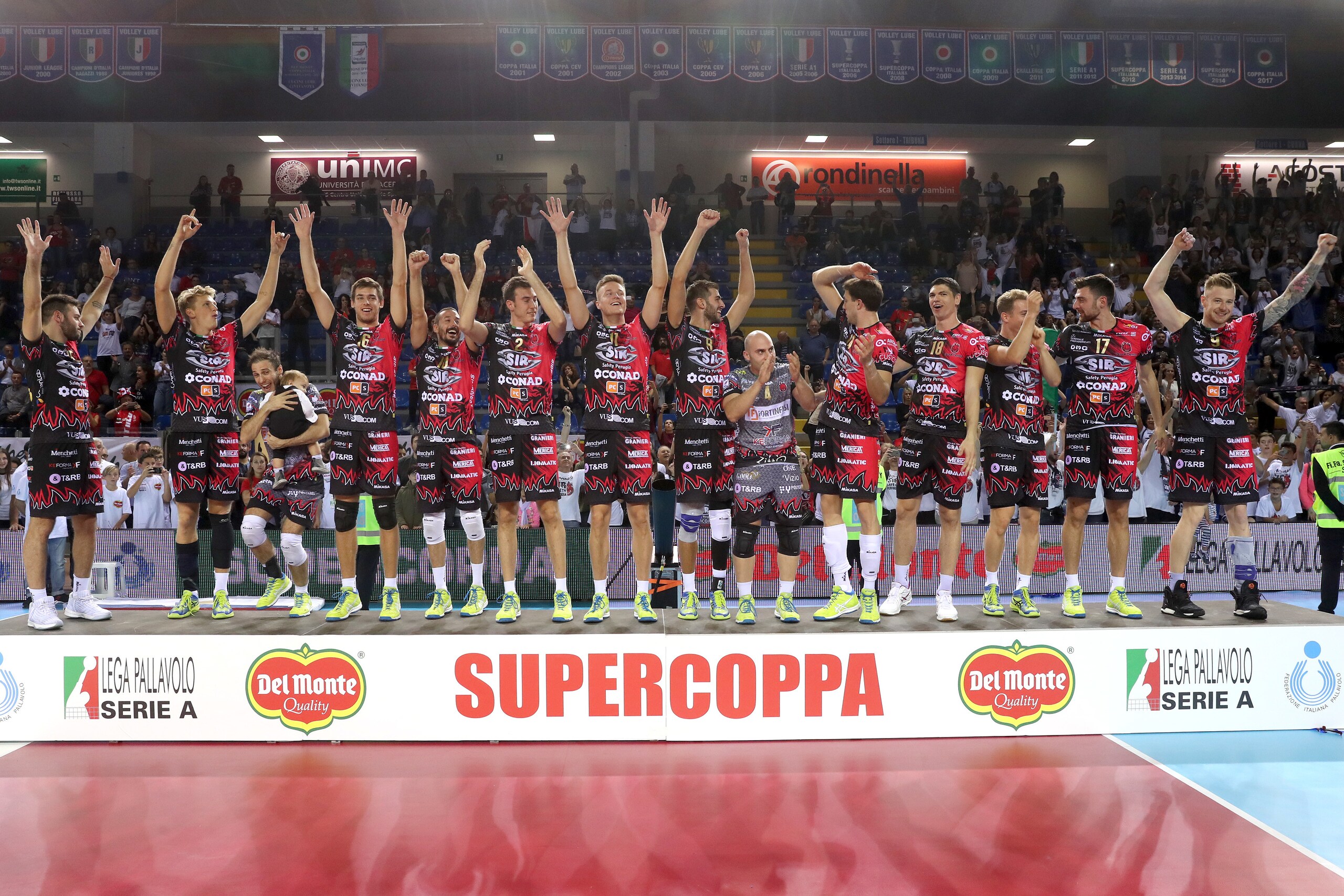 Volley: Supercoppa, Perugia alza il primo trofeo della stagione