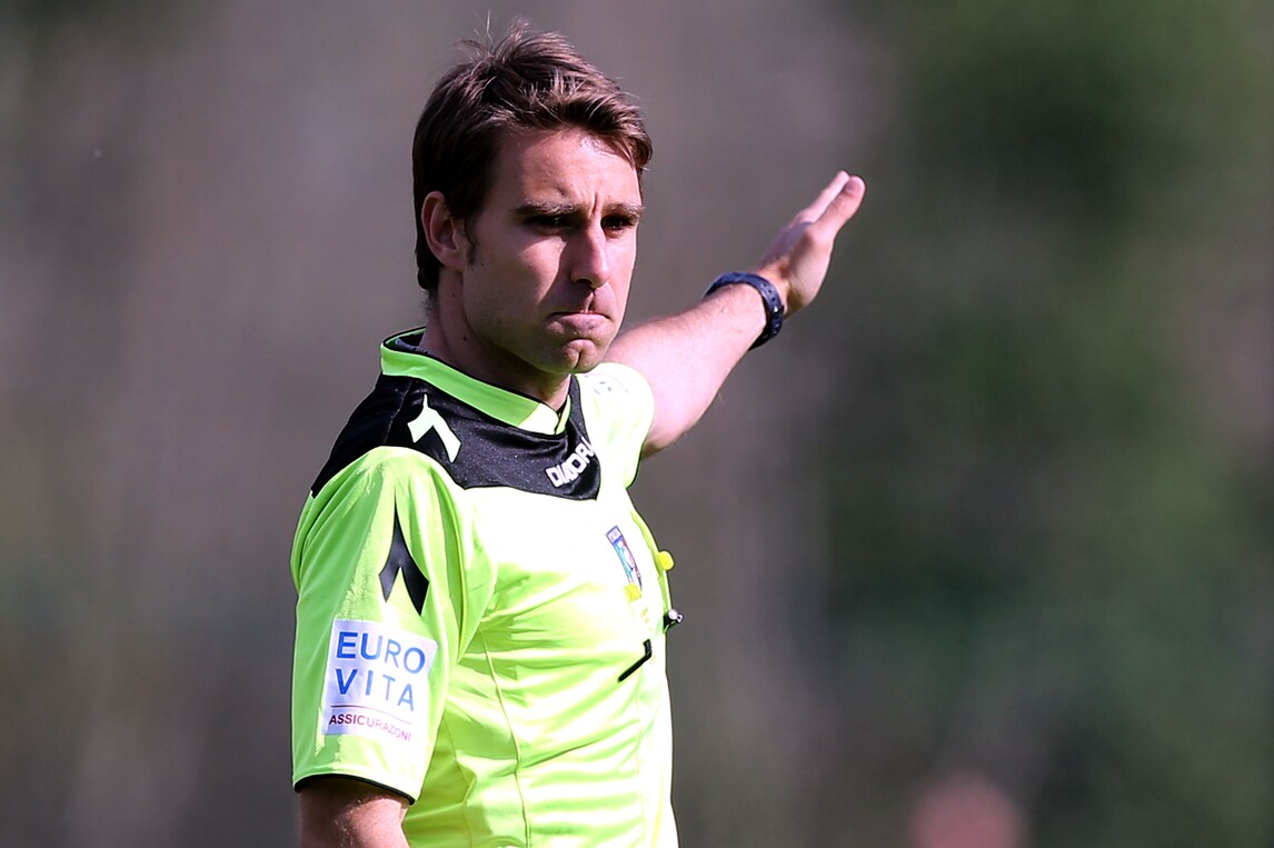 Serie B Frosinone-Palermo, arbitra La Penna. Avellino-Salernitana: Fourneau