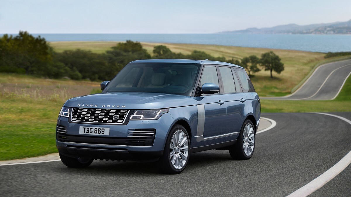 Range Rover, col restyling arriva anche l'ibrida
