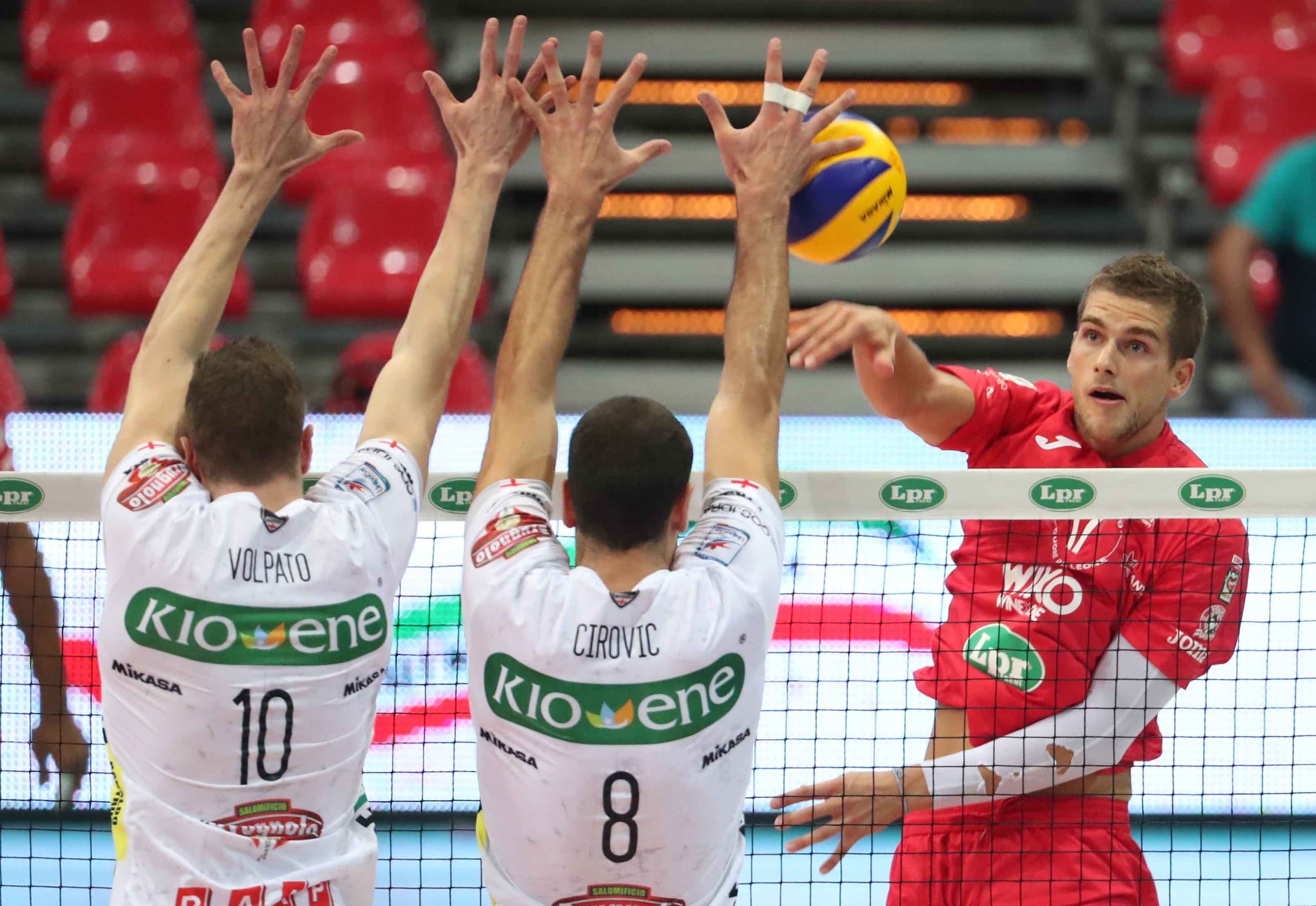 Volley: Coppa Italia, Padova sgambetta Piacenza e vola ai quarti