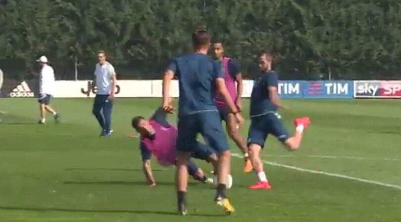 La Juventus riparte da Pjanic: che gol in allenamento!