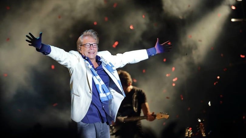 Sessant'anni di Nino D'Angelo, la festa arriva a Roma