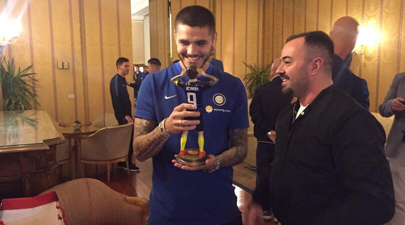 Icardi finisce nel presepe napoletano
